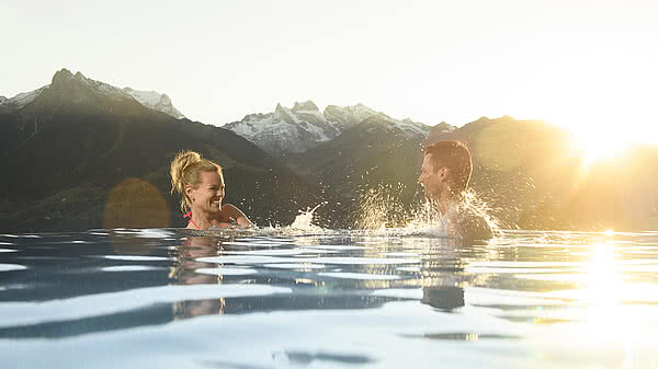 Wellnesshotel Vorarlberg - Skypool | Hotel Fernblick Montafon